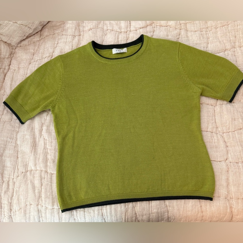 Vintage Anna For Ladies Green Short Sleeve Sweater with Black Trim